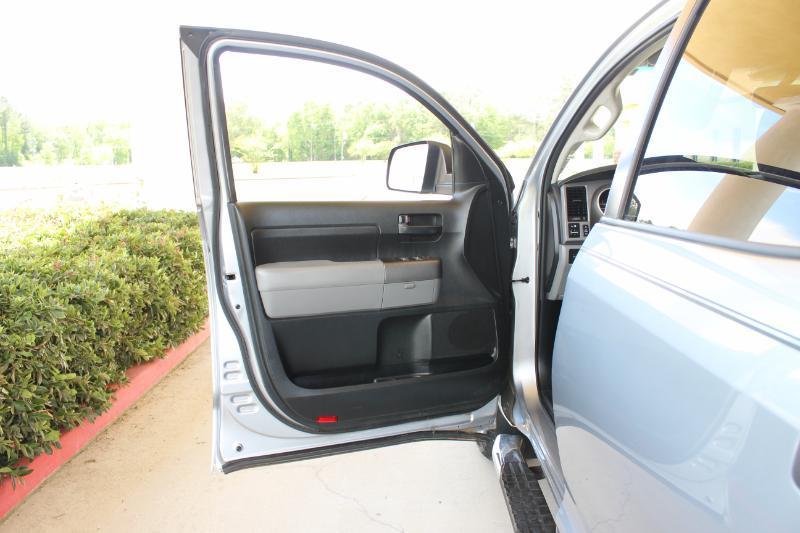 Toyota Tundra 4WD SR5 CrewMax 5.5' Bed (Natl) 2012