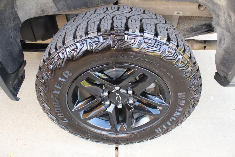 Chevrolet Silverado 1500 Trail Boss LT Crew Cab 4WD 2023