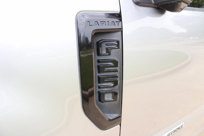 Ford F-250 SD Lariat Crew Cab 4WD 2020