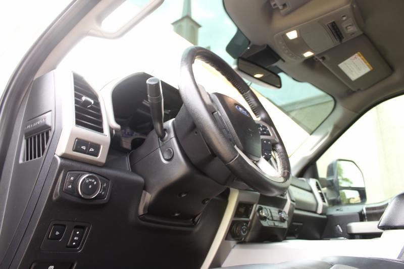 Ford F-250 SD Lariat Crew Cab 4WD 2020