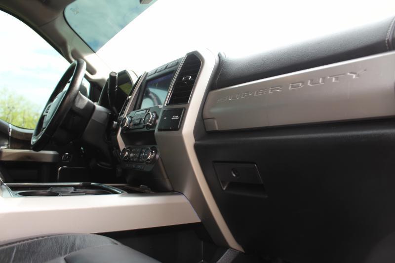Ford F-250 SD Lariat Crew Cab 4WD 2020