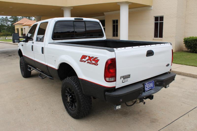 Ford F-250 SD XLT Crew Cab 4WD 2004