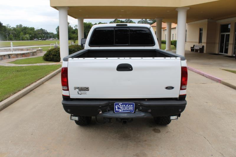 Ford F-250 SD XLT Crew Cab 4WD 2004