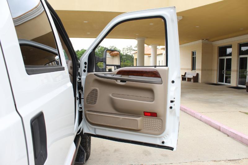 Ford F-250 SD XLT Crew Cab 4WD 2004