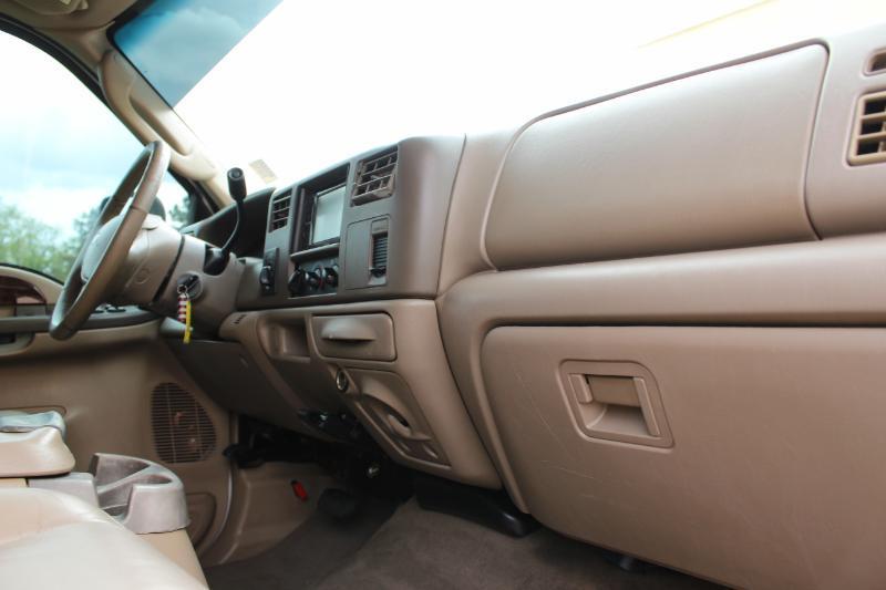 Ford F-250 SD XLT Crew Cab 4WD 2004