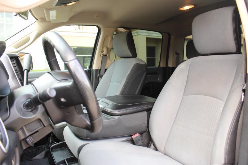 RAM 2500 Big Horn Crew Cab 4WD 2019