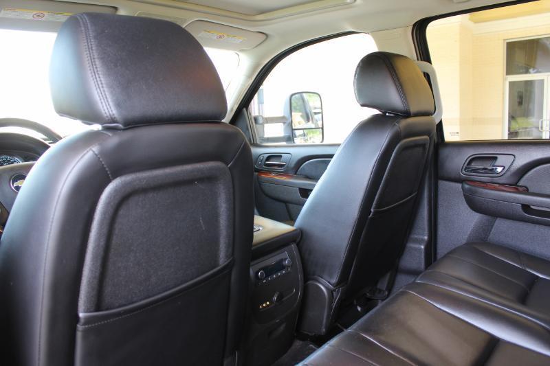 Chevrolet Silverado 3500HD LTZ Crew Cab  4WD 2011