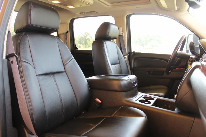 Chevrolet Silverado 3500HD LTZ Crew Cab  4WD 2011