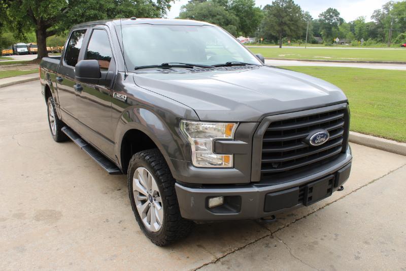 Ford F-150 XL SuperCrew 5.5-ft. Bed 4WD 2017