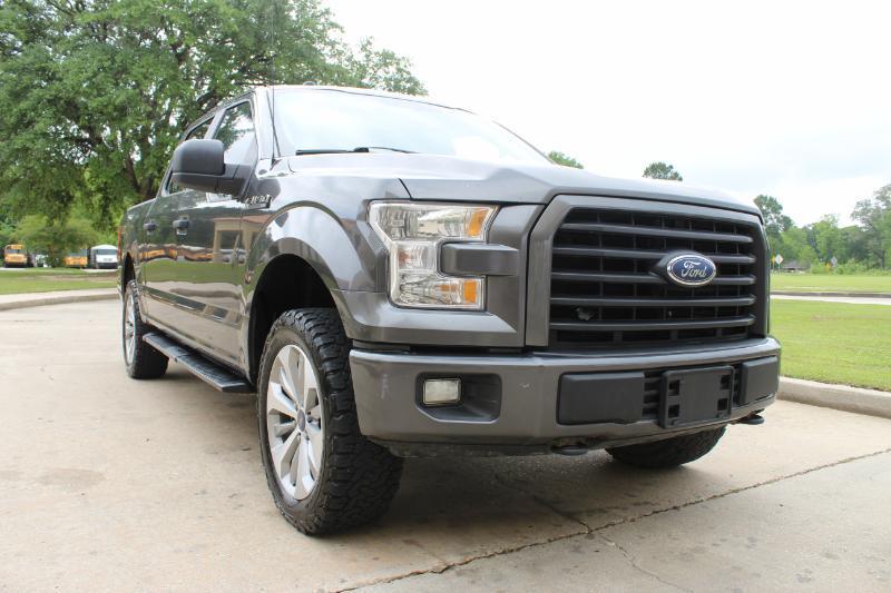 Ford F-150 XL SuperCrew 5.5-ft. Bed 4WD 2017