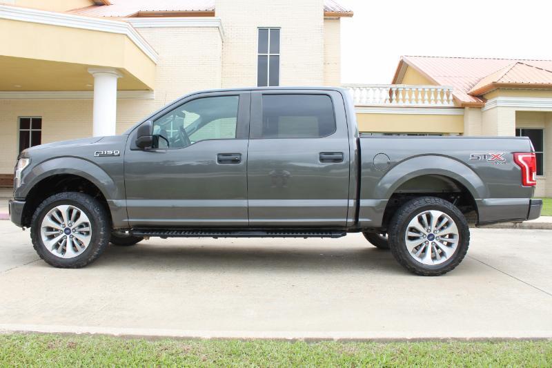 Ford F-150 XL SuperCrew 5.5-ft. Bed 4WD 2017