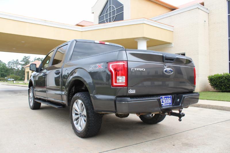 Ford F-150 XL SuperCrew 5.5-ft. Bed 4WD 2017