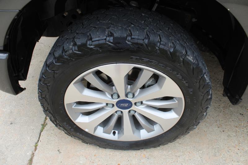 Ford F-150 XL SuperCrew 5.5-ft. Bed 4WD 2017
