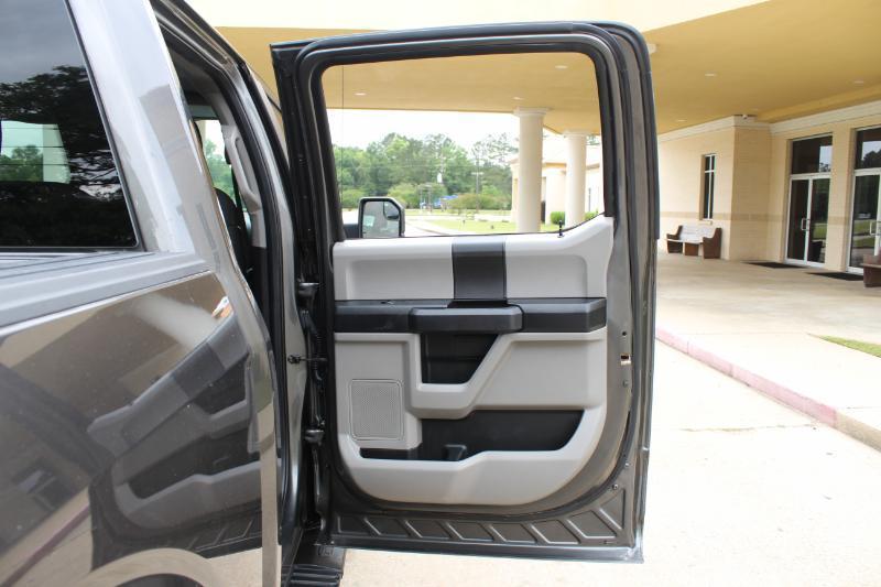 Ford F-150 XL SuperCrew 5.5-ft. Bed 4WD 2017