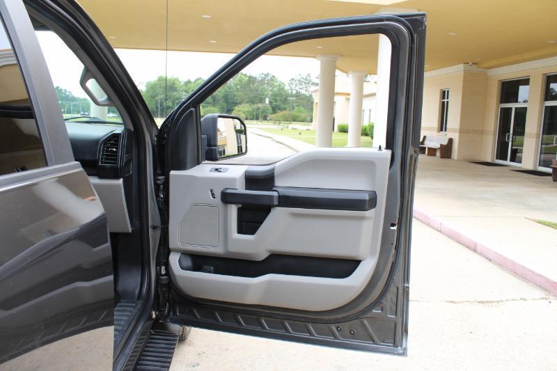 Ford F-150 XL SuperCrew 5.5-ft. Bed 4WD 2017