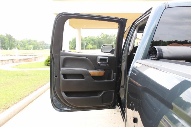 Chevrolet Silverado 2500HD LTZ Crew Cab 4WD 2019
