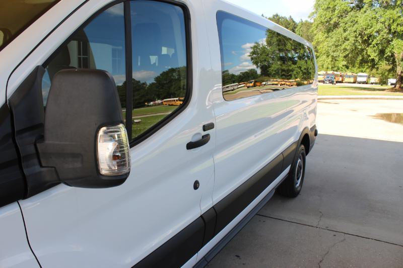 Ford Transit 350 Wagon Low Roof XL w/Sliding Pass. 148-in. WB 2020