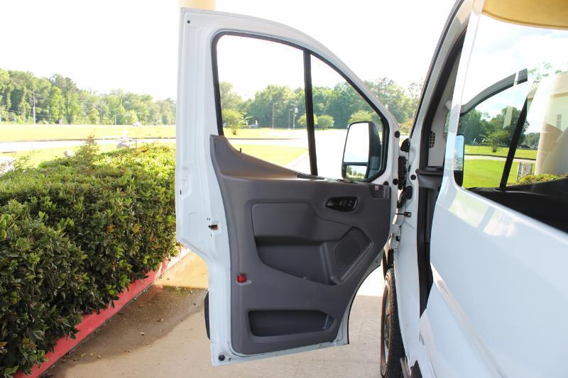 Ford Transit 350 Wagon Low Roof XL w/Sliding Pass. 148-in. WB 2020