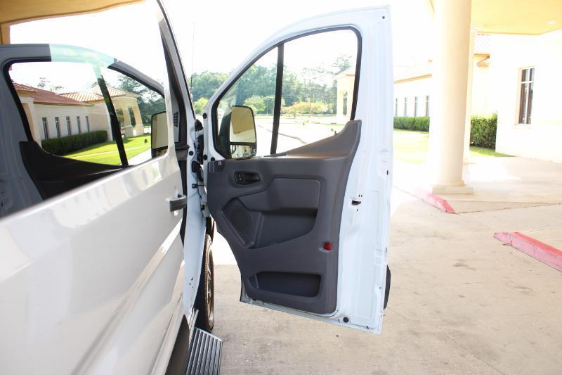 Ford Transit 350 Wagon Low Roof XL w/Sliding Pass. 148-in. WB 2020