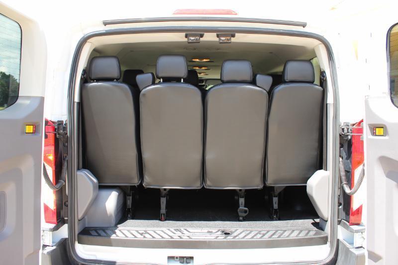 Ford Transit 350 Wagon Low Roof XL w/Sliding Pass. 148-in. WB 2020