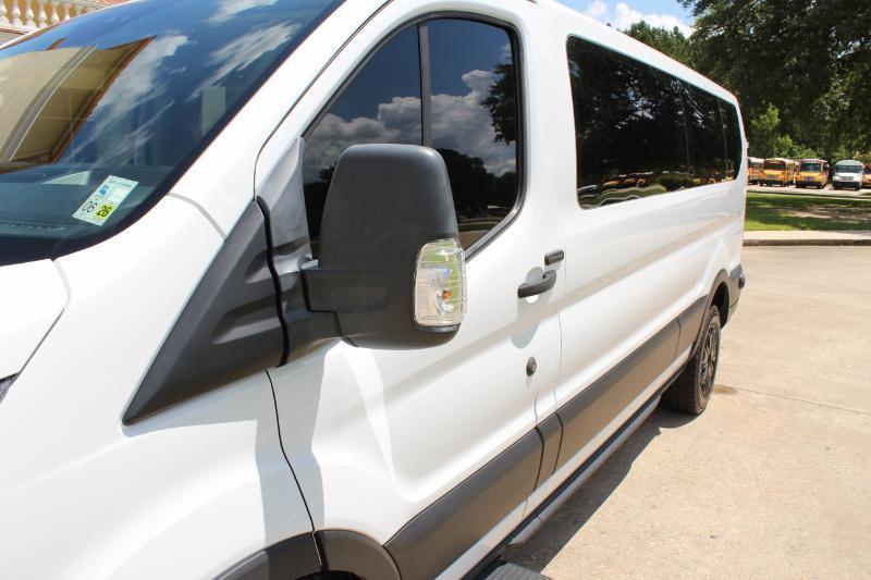 Ford Transit 350 Wagon Low Roof XL w/Sliding Pass. 148-in. WB 2020