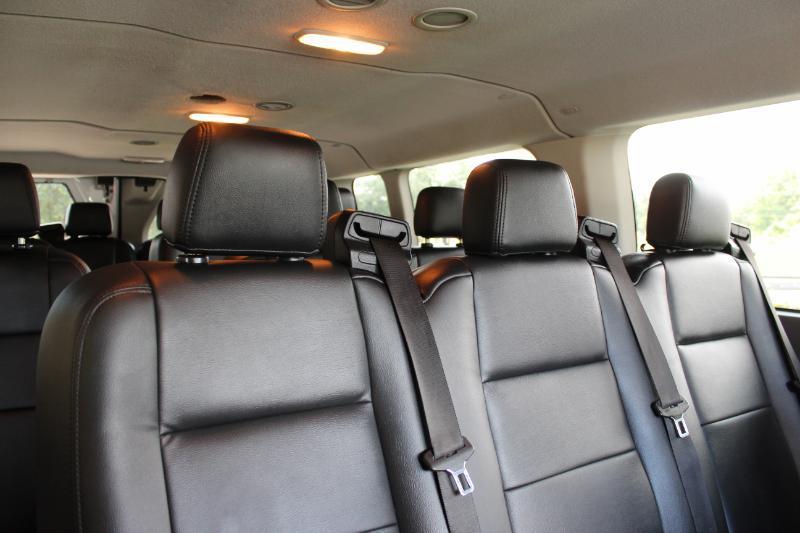 Ford Transit 350 Wagon Low Roof XL w/Sliding Pass. 148-in. WB 2020
