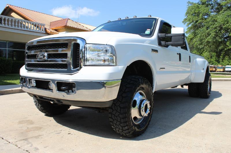 Ford F-350 SD XL Crew Cab 4WD DRW 2006