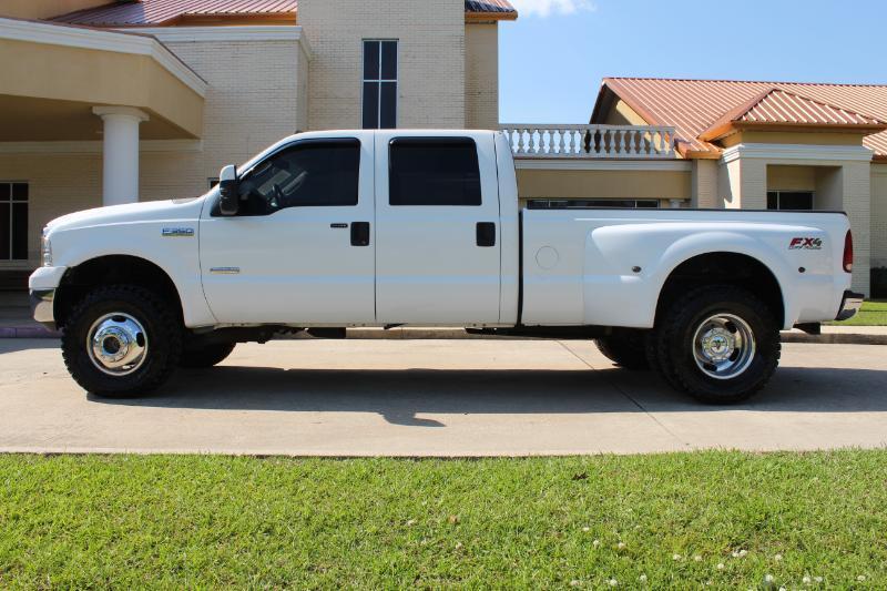 Ford F-350 SD XL Crew Cab 4WD DRW 2006