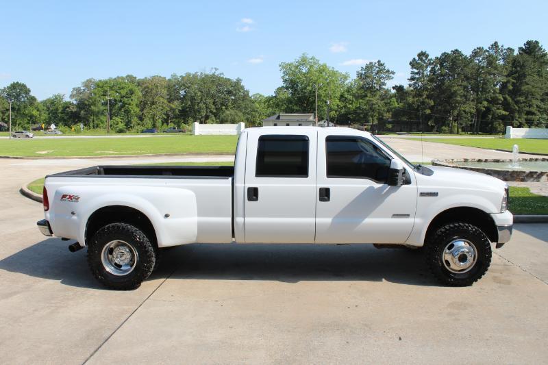 Ford F-350 SD XL Crew Cab 4WD DRW 2006