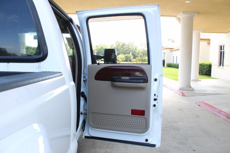 Ford F-350 SD XL Crew Cab 4WD DRW 2006