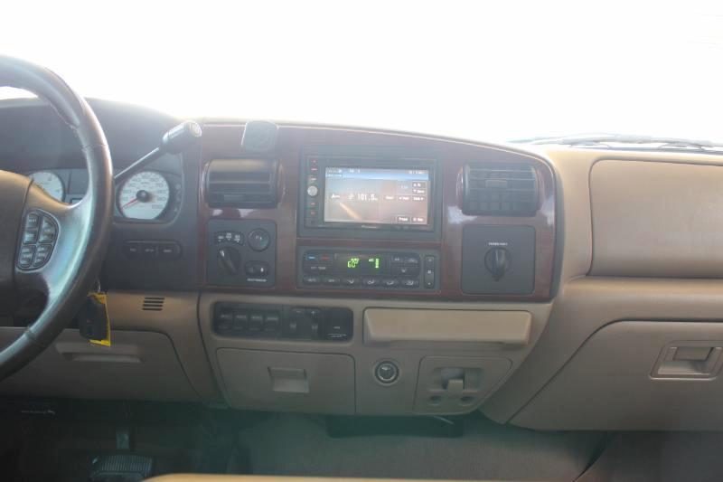 Ford F-350 SD XL Crew Cab 4WD DRW 2006