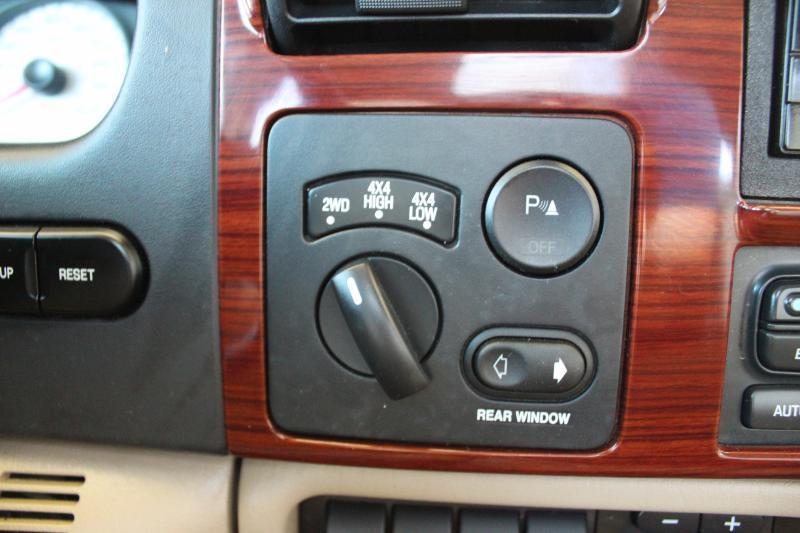 Ford F-350 SD XL Crew Cab 4WD DRW 2006