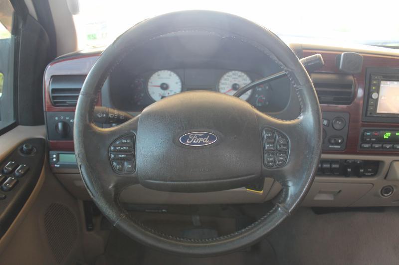 Ford F-350 SD XL Crew Cab 4WD DRW 2006