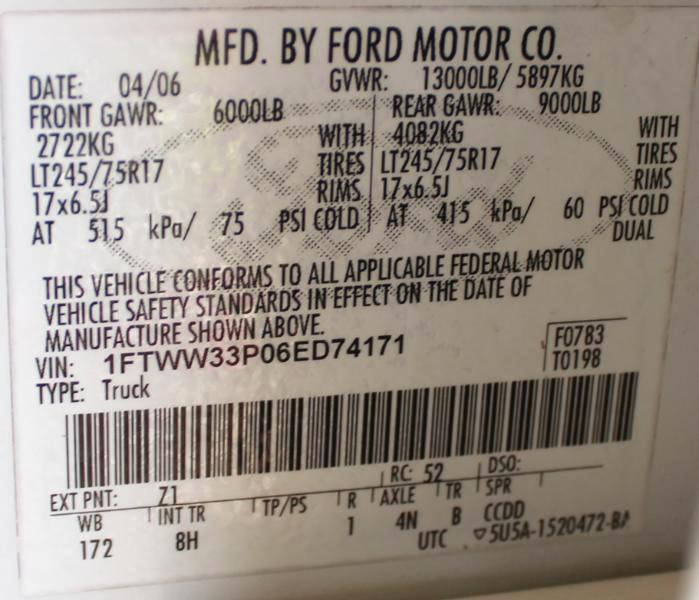 Ford F-350 SD XL Crew Cab 4WD DRW 2006