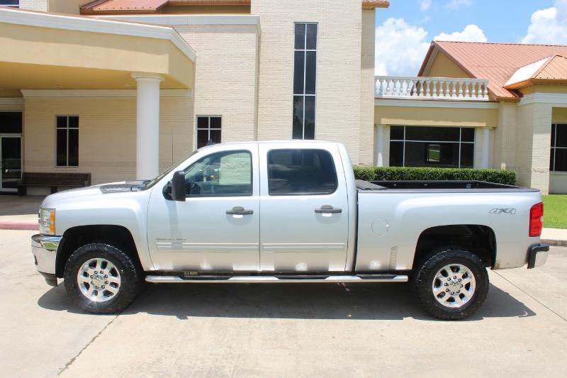 Chevrolet Silverado 2500HD LT Crew Cab Short Bed 4WD 2011