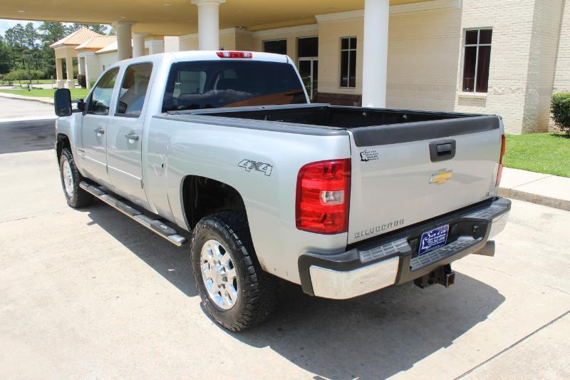 Chevrolet Silverado 2500HD LT Crew Cab Short Bed 4WD 2011