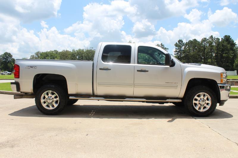 Chevrolet Silverado 2500HD LT Crew Cab Short Bed 4WD 2011