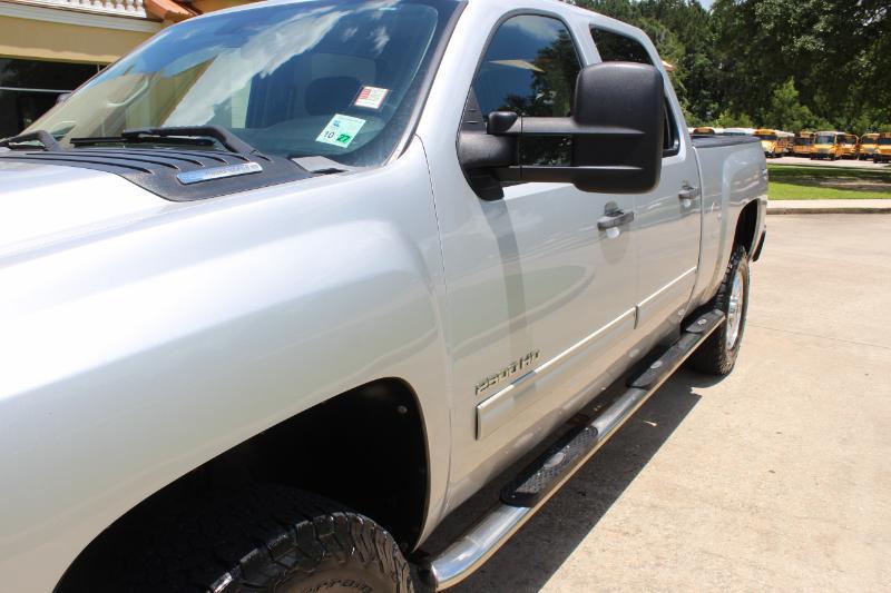 Chevrolet Silverado 2500HD LT Crew Cab Short Bed 4WD 2011