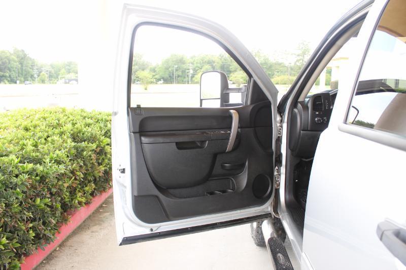Chevrolet Silverado 2500HD LT Crew Cab Short Bed 4WD 2011