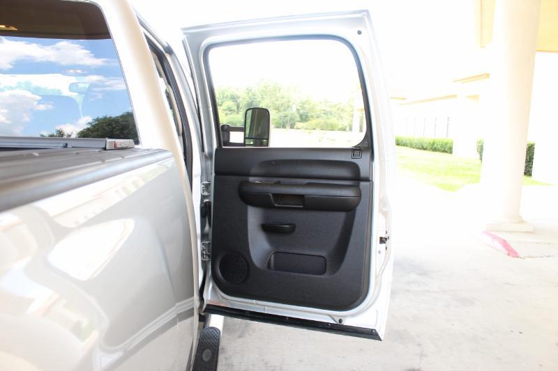 Chevrolet Silverado 2500HD LT Crew Cab Short Bed 4WD 2011