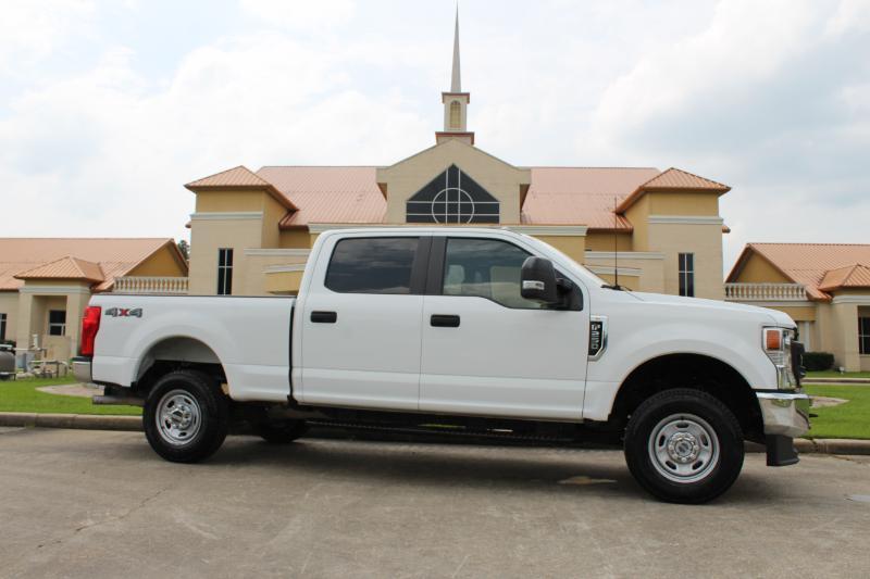 Ford F-250 SD XL Crew Cab 4WD 2022