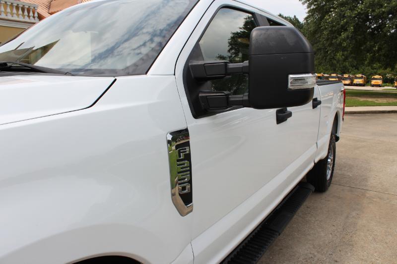 Ford F-250 SD XL Crew Cab 4WD 2022