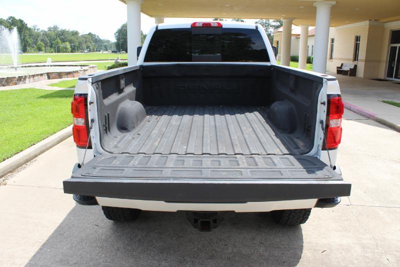 GMC Sierra 2500HD Denali Crew Cab 4WD SB 2018