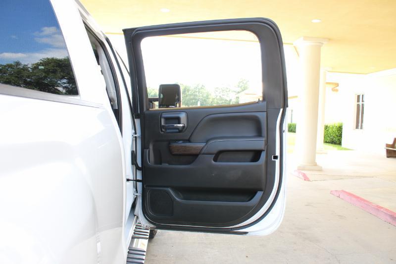 GMC Sierra 2500HD Denali Crew Cab 4WD SB 2018