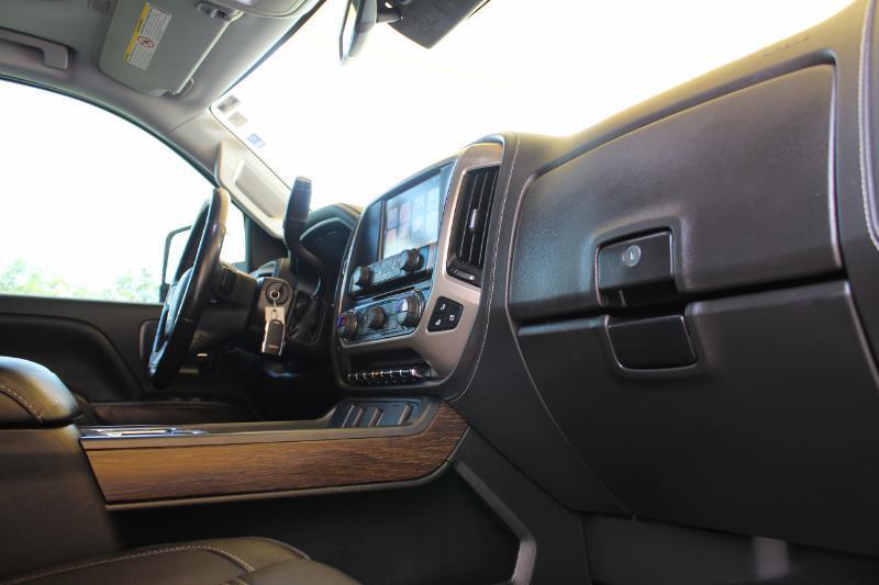 GMC Sierra 2500HD Denali Crew Cab 4WD SB 2018
