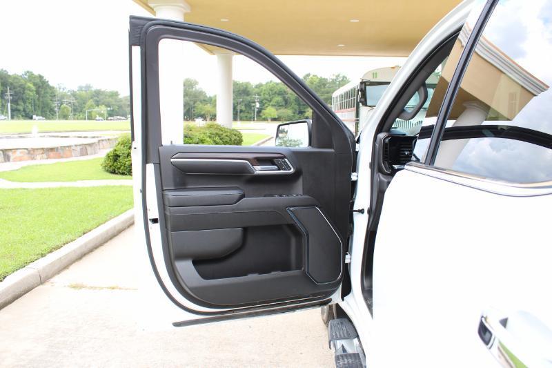 GMC Sierra 1500 SLT Crew Cab 2WD 2023