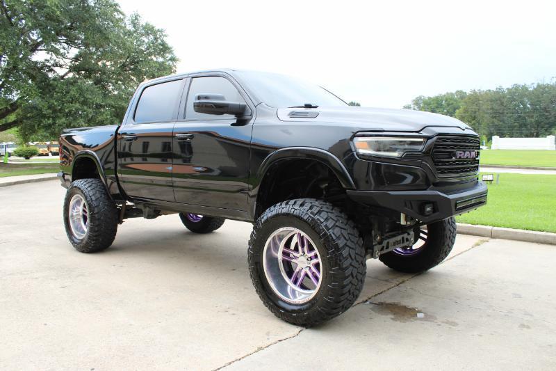 RAM 1500 Laramie Crew Cab SWB 4WD 2019
