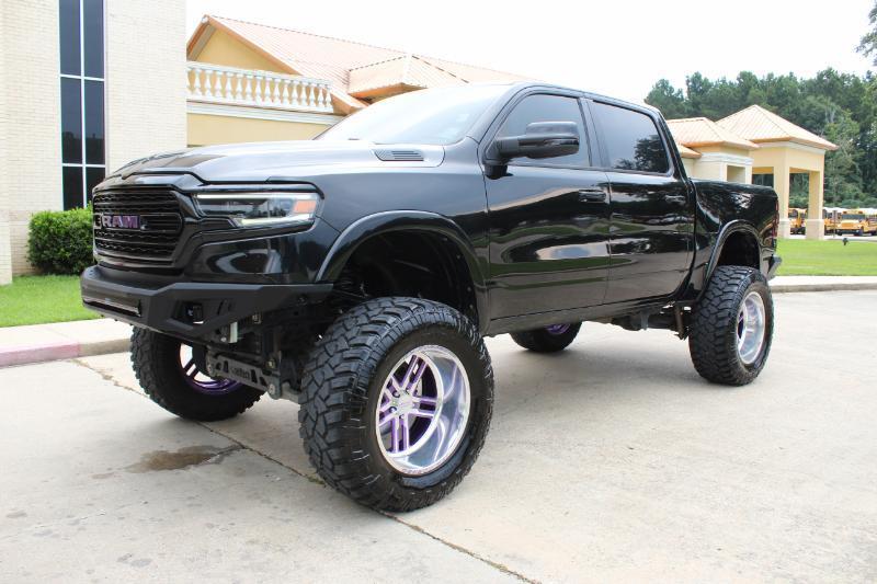 RAM 1500 Laramie Crew Cab SWB 4WD 2019