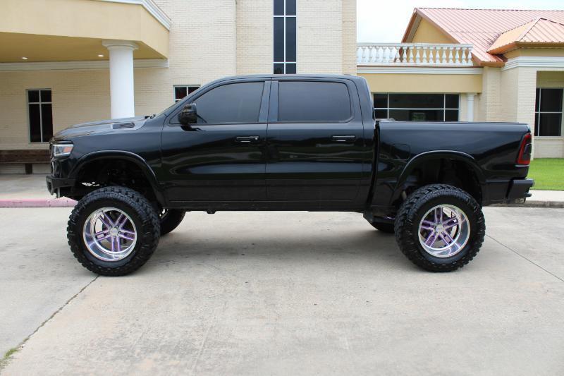 RAM 1500 Laramie Crew Cab SWB 4WD 2019