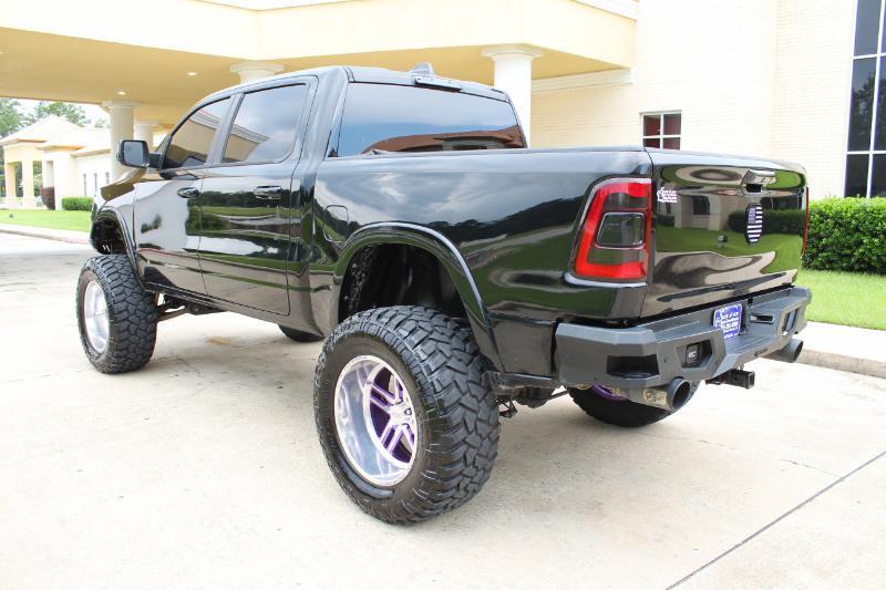 RAM 1500 Laramie Crew Cab SWB 4WD 2019